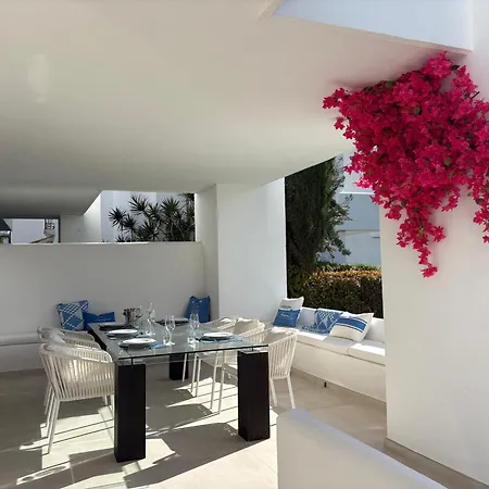 Διαμέρισμα Monteros Palm Beach, Private Garden, Front *