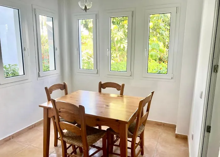 Apartamento Monteros Palm Beach, Private Garden, Front *