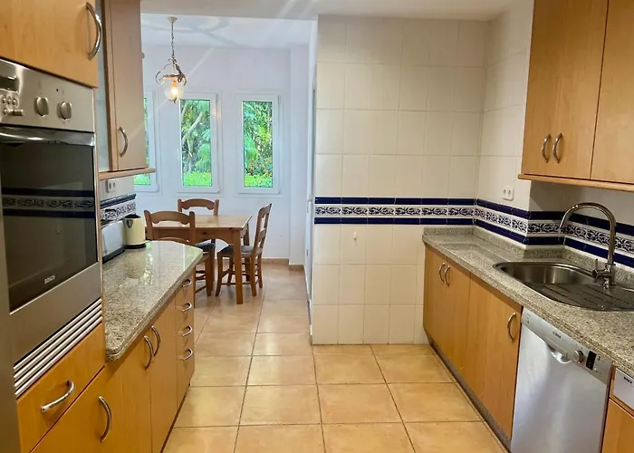 Monteros Palm Beach, Private Garden, Front