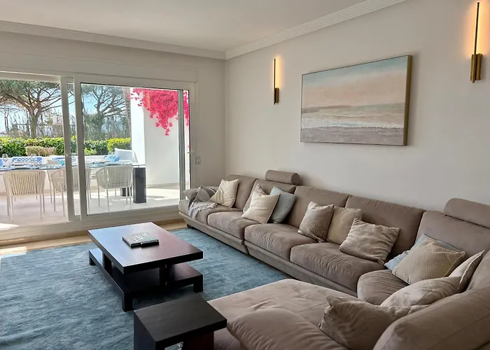 Monteros Palm Beach, Private Garden, Front